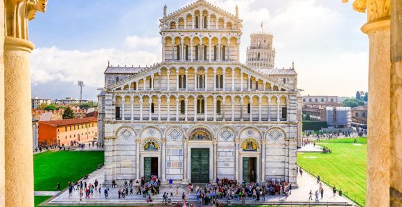 Pisa: Visita guiada a la Catedral y Cata de Vinos y Torre opcional