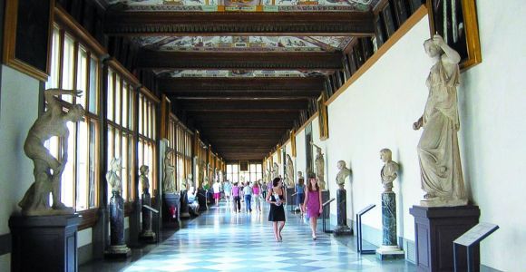 Firenze: Biglietto prioritario per la Galleria degli Uffizi e tour per piccoli gruppi