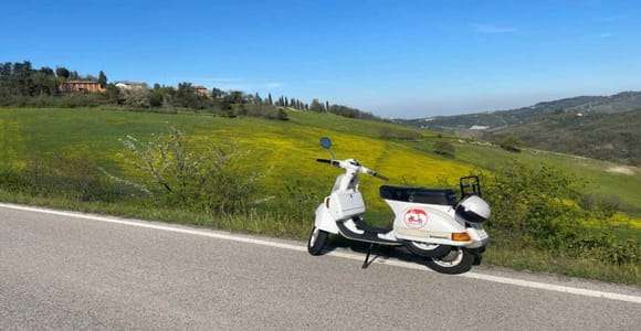 Vespa Tour in den Hügeln von Bologna