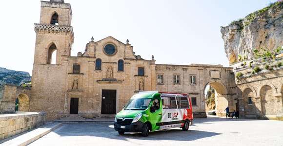 Matera : visite officielle en bus avec entrée à la Casa Grotta