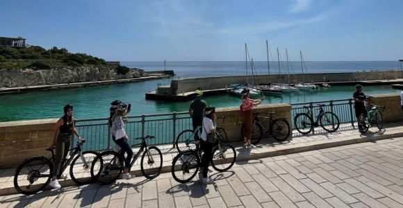 Monopoli: Wycieczka rowerem elektrycznym po plażach Apulii z kanapką i winem