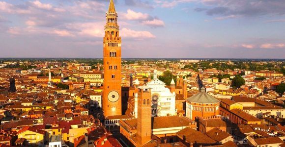 Cremona: Città d'arte e di musica in italiano