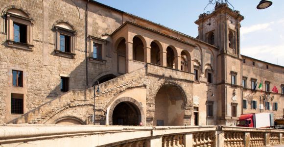 De Civitavecchia : Tarquinia et visite du site de l'Unesco avec déjeuner