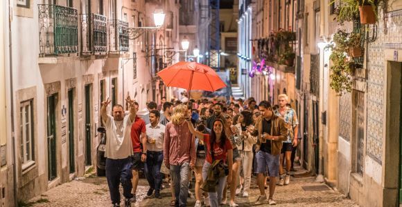 Lisboa: Pub Crawl con Barra Libre y Entrada al Club VIP