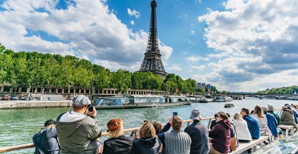 París: Crucero de 1 hora por el Sena con audiocomentarios