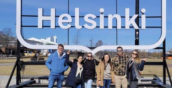 Хельсинки: пешеходная экскурсия с гидом по достопримечательностям города на основе чаевых