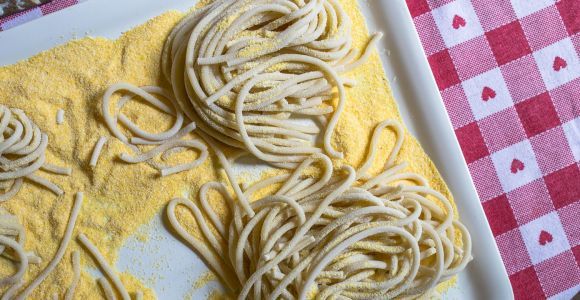 Pisa: Clase privada de elaboración de pasta en casa de un lugareño