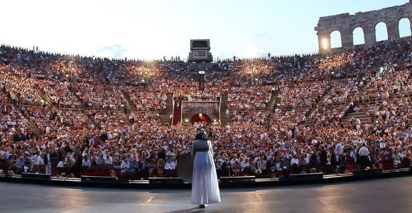 Verona Opera Arena: transfer z jeziora Garda i bilet do opery