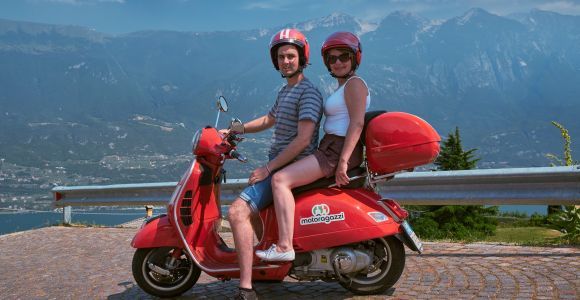 Malcesine : Tour du lac de Garde en Vespa (autoguidage)