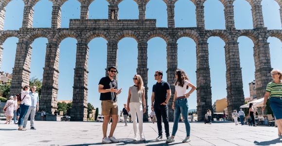 Ab Madrid: Geführte Tour durch Segovia, Ávila und Toledo