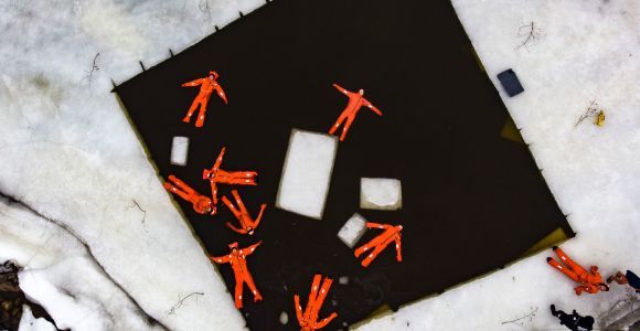 Хельсинки: плавучий опыт в костюме для выживания