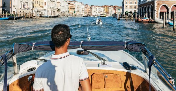 Wenecja: Wspólny transfer taksówką wodną na lotnisko Marco Polo