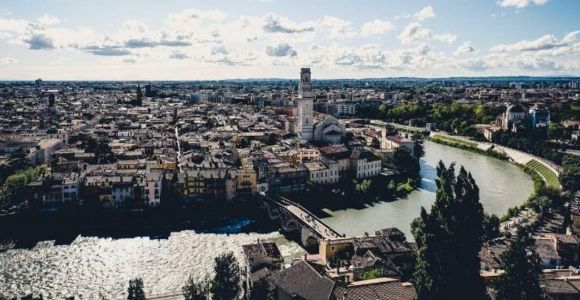 Verona: Tour privado personalizado con guía local