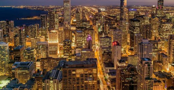 Chicago: Nocna wycieczka w małych grupach ze Skydeck i Skyline Cruise