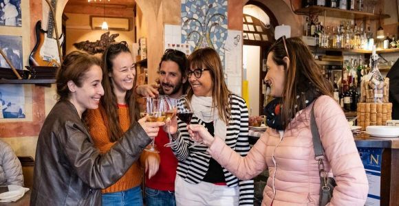 Lucca: Aperitivo Abend Essen und Wein Tour