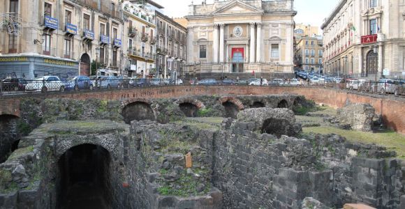 Catania: Recorrido a pie por el metro y la comida callejera