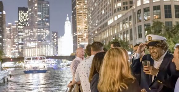 Chicago River: Wycieczka z przewodnikiem po koktajlach i architekturze o zachodzie słońca