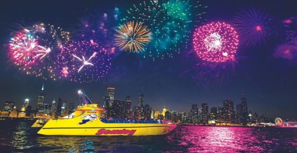 Chicago: Seadog Speedboat Fireworks Cruise on Lake Michigan