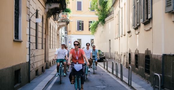 Mediolan: Wycieczka rowerowa z przewodnikiem po atrakcjach i ukrytych klejnotach
