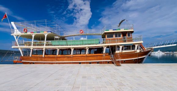 Tivat : Tour en bateau de la baie de Kotor avec visite de Notre-Dame des Rochers