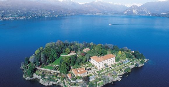 Découverte du Lac Majeur : Visite privée au départ de Turin