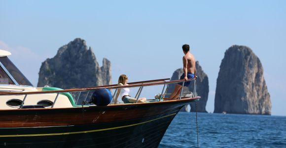 Из Амальфи: острова Ли Галли и Капри, экскурсия на лодке на целый день