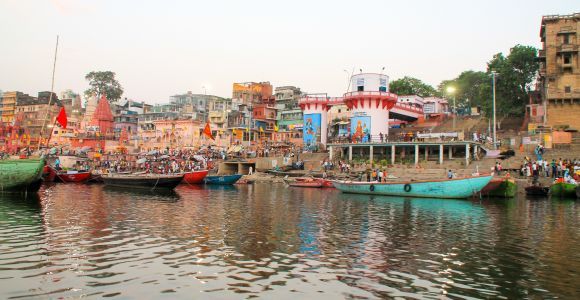 Varanasi: Morning Guided Boat Ride with Yoga