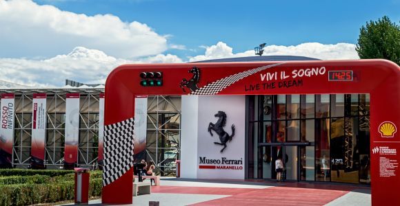 Bolonia: Experiencia VIP Ferrari con Test Drive y Museo