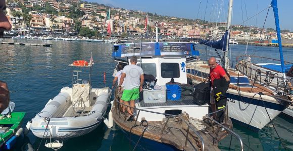 Катания: экскурсия на лодке по островам Циклопов и заповеднику Тимпа