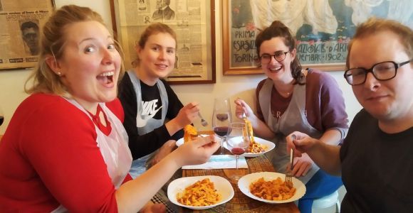 I segreti della pasta di Bologna: Corso di cucina con un esperto locale