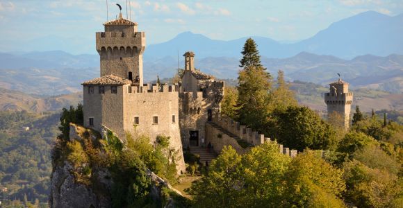 Da Bologna: tour privato di San Marino con pranzo