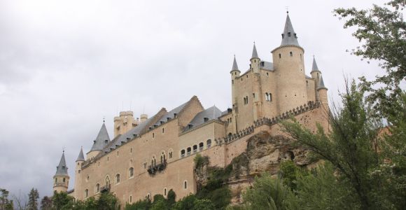 Madrid: Avila und Segovia Tagesausflug mit Eintrittskarten für Denkmäler