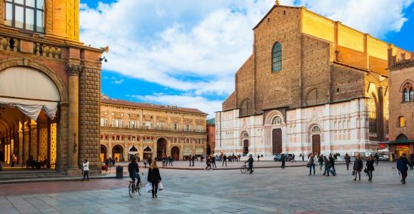 Tour a tema di Bologna: l'Università più antica d'Europa