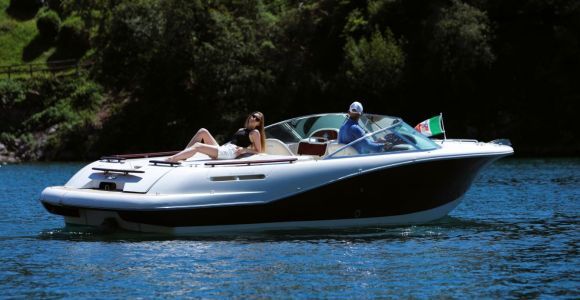 Jezioro Como: 2-godzinna prywatna wycieczka luksusową łodzią motorową