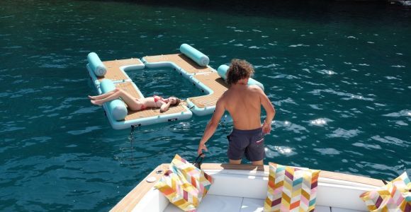 La Spezia: 6-godzinna wycieczka łodzią z przystankami na pływanie i nurkowanie