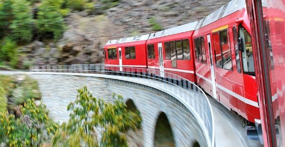 Da Como: Viaggio a St. Moritz e Tirano con il Bernina Express
