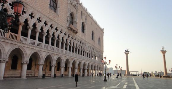Venecia: tour a pie de religión y entradas al Palacio Ducal