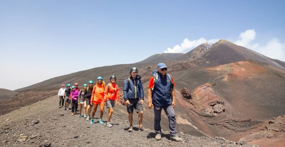 Etna: Wycieczka piesza z przewodnikiem na szczyt wulkanu z kolejką linową