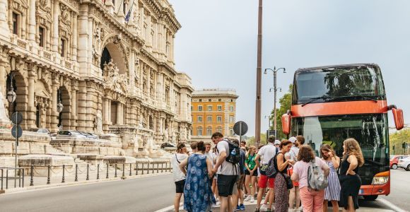 Rom auf eigene Faust: Bustransfer von Civitavecchia