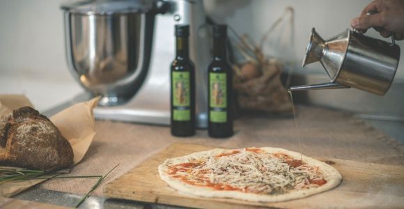 Partinico: Clase de elaboración de pizza en una granja ecológica con vino