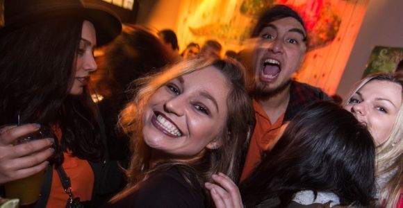 Bruksela: pełzanie po pubach i nocne życie na imprezach