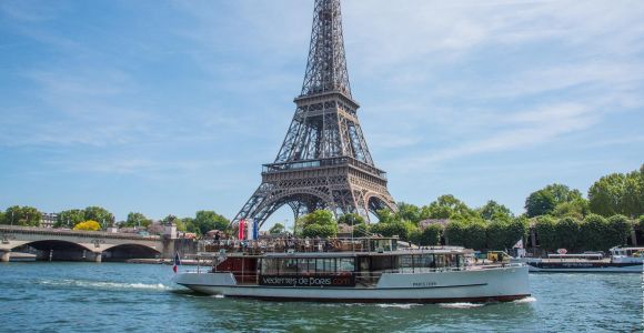 París: Crucero por el Sena con bebidas y aperitivos opcionales