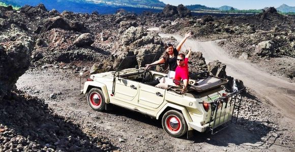 Mont Batur : safari privé en 4x4 Volkswagen et volcan
