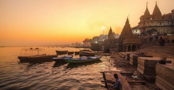 Varanasi: Sunrise Boat Tour and Heritage Walk with Transport
