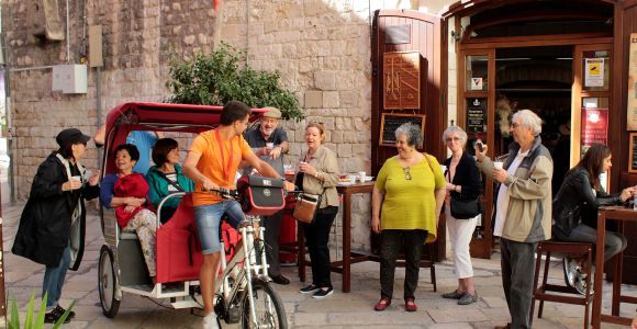 Bari: Riksza Street Food Tour
