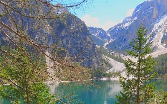 Excursión a los Dolomitas: lagos, guía y dron