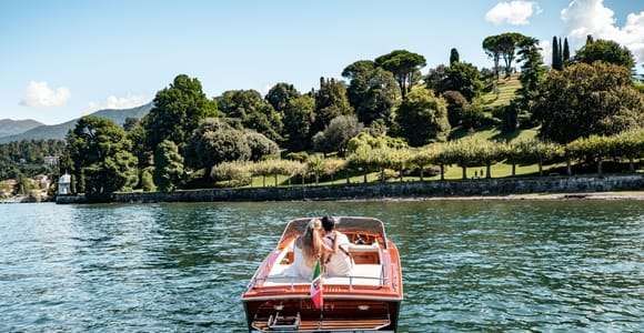 Lago di Como: Tour privato in motoscafo classico