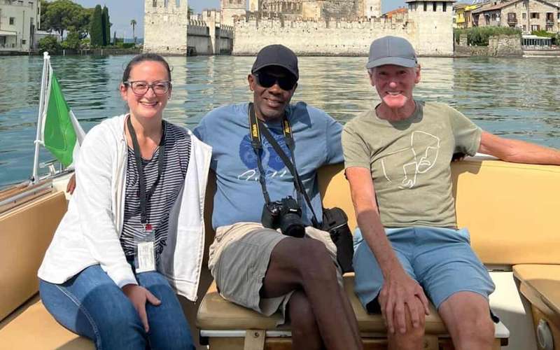 Sirmione-hajós és Amarone-túra: egész nap Veronából