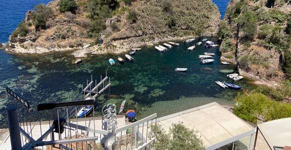 Messine: excursion privée d'une journée sur la côte ionienne avec dégustation de cannoli