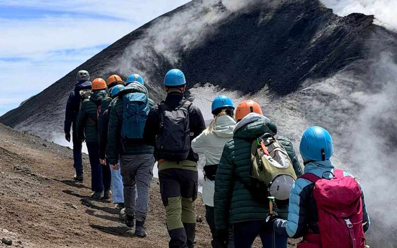 Etna-csúcskrátertúra a Bocca Nuova-hoz